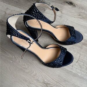 Bagley Mischka Jewel Sandals, size US 9